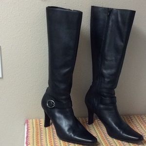 Tall Leather Boots, worn twice. Genuine leather.